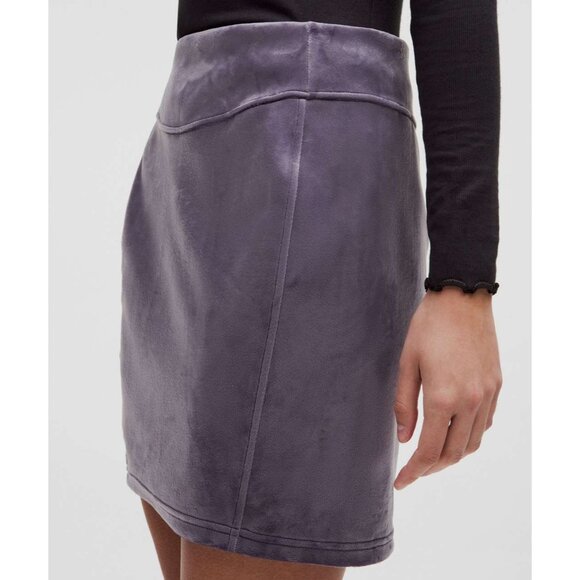 Lululemon Scuba High-Rise Mini Skirt Velvet XL Purple W8AL9S in NFAL Nightfall - Picture 1 of 12